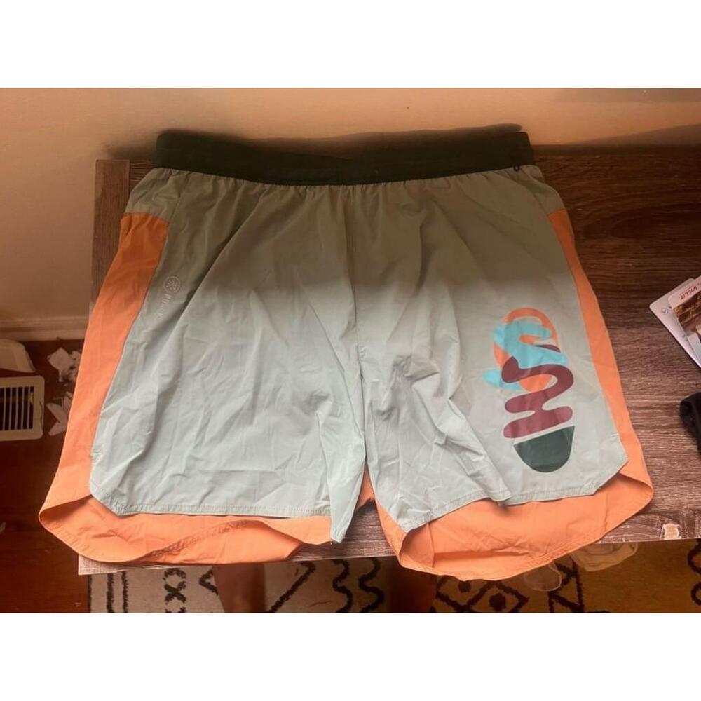 ROARK Run amok shorts S like new